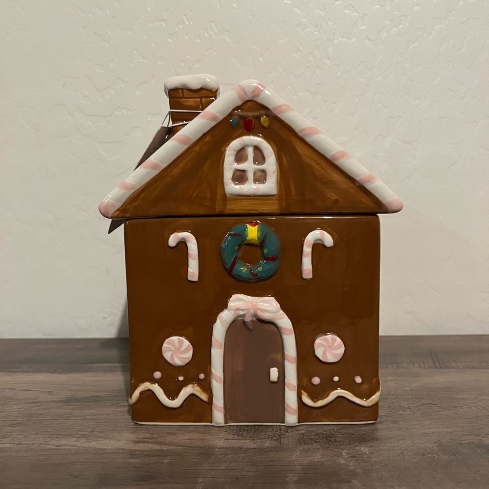Willow & Riley Pink Bow Gingerbread House Ceramic Cookie Jar Christmas Decor